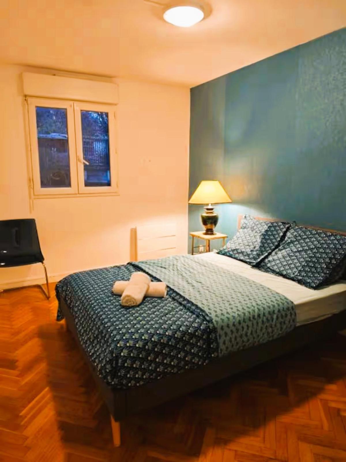 Mini-Studio Avec Kitchenette Ou Chambre Confort Avec Frigo Et Tv - Parking En Option Sur Resa ! Chaville Exterior foto